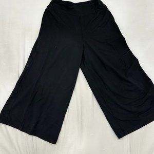 Lululemon - Wide Leg - Stretch - Pants